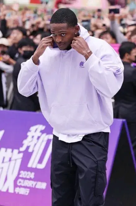 但火箭现在, 腱修复手术, 篮板
